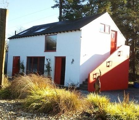 The Village Studio Apartments モアテ エクステリア 写真
