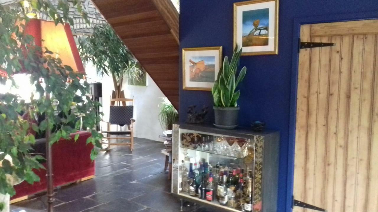 The Village Studio Apartments モアテ エクステリア 写真