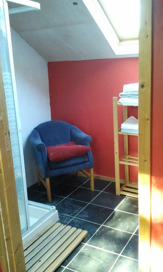 The Village Studio Apartments モアテ エクステリア 写真